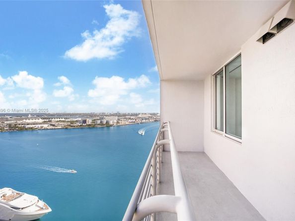 335 S Biscayne Blvd 2604, Miami FL 33131