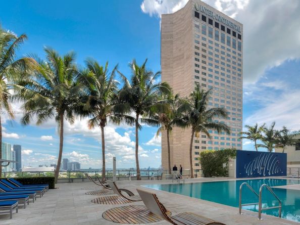 335 S Biscayne Blvd 2604, Miami FL 33131