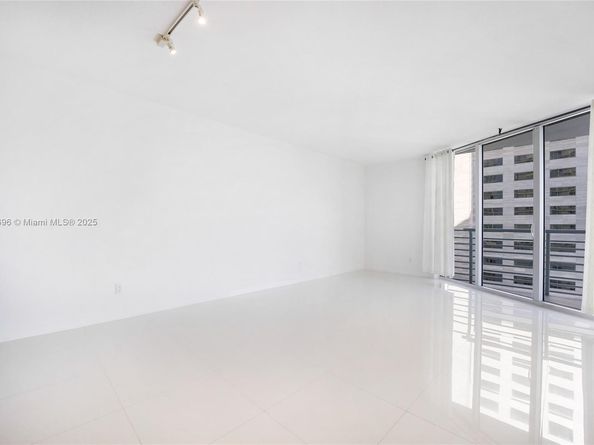 335 S Biscayne Blvd 2604, Miami FL 33131