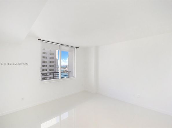 335 S Biscayne Blvd 2604, Miami FL 33131