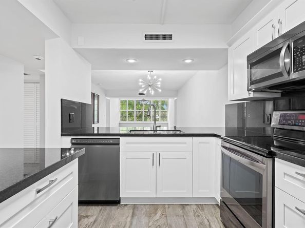 1502 Whitehall Drive 403, Davie FL 33324