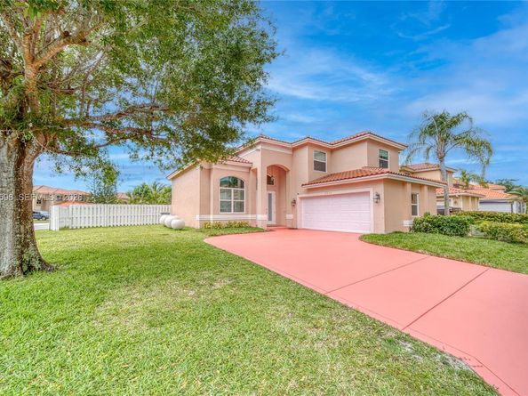 Undisclosed Address #A12003598, Lake Worth FL 33467