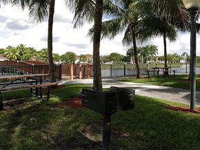 2451 Centergate Dr 303, Miramar FL 33025