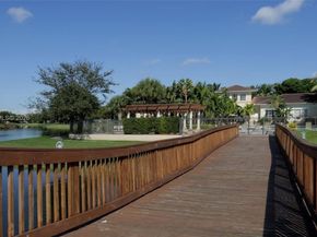 2451 Centergate Dr 303, Miramar FL 33025