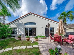 5032 SW 34th Ter, Hollywood FL 33312