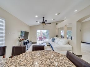 5032 SW 34th Ter, Hollywood FL 33312
