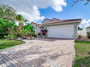 5032 SW 34th Ter, Hollywood FL 33312