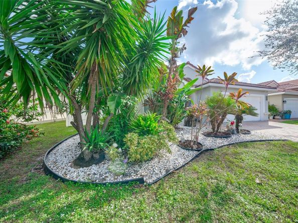 5032 SW 34th Ter, Hollywood FL 33312