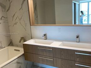 9521 E Bay Harbor Dr 605, Bay Harbor Islands FL 33154