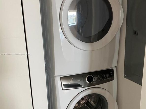 9521 E Bay Harbor Dr 605, Bay Harbor Islands FL 33154