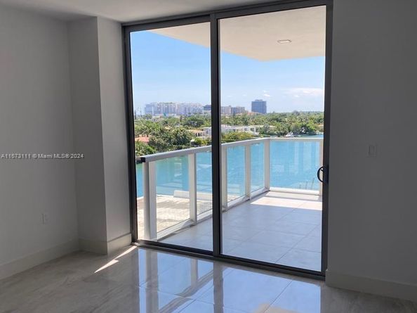 9521 E Bay Harbor Dr 605, Bay Harbor Islands FL 33154