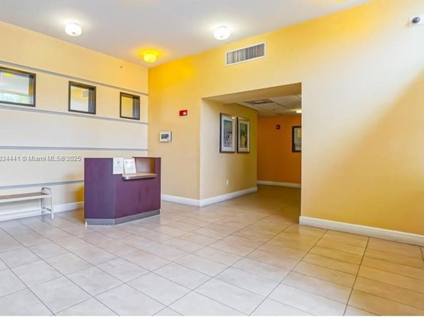 36 NW 6th Ave 906, Miami FL 33128