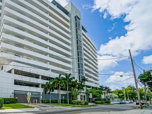 36 NW 6th Ave 906, Miami FL 33128