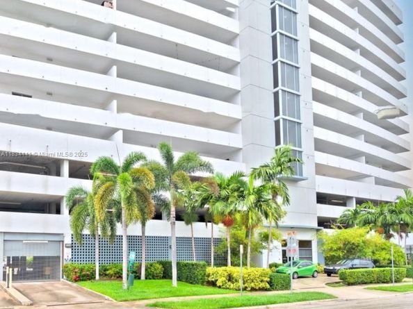 36 NW 6th Ave 906, Miami FL 33128