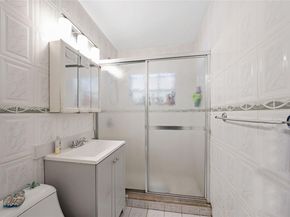 1385 NE 130th St, North Miami FL 33161