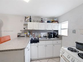 1385 NE 130th St, North Miami FL 33161