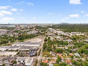 1385 NE 130th St, North Miami FL 33161