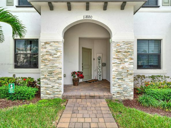 11880 SW 245th Ter ., Homestead FL 33032