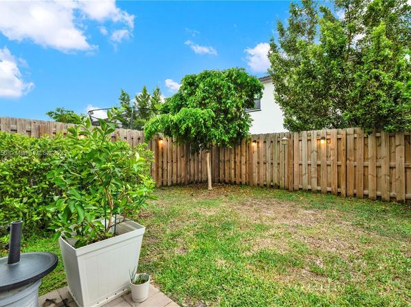 11880 SW 245th Ter ., Homestead FL 33032