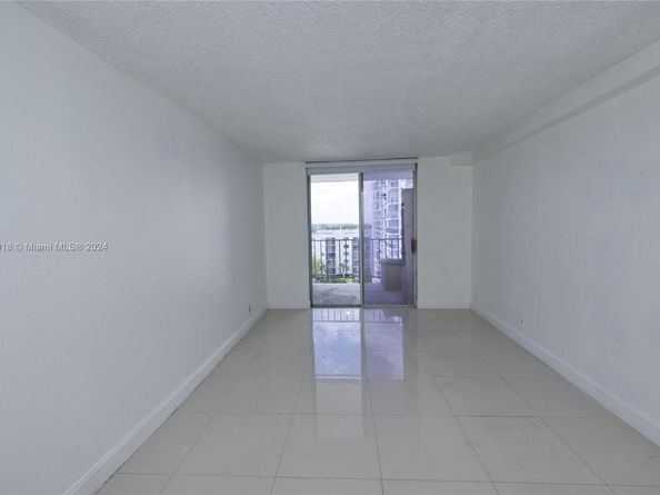 2903 N Miami Beach Blvd 806, North Miami Beach FL 33160