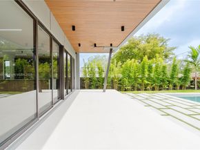 549 East Dr, Miami Springs FL 33166