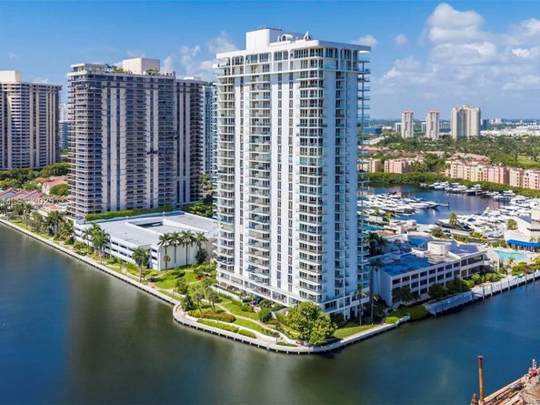 19707 Turnberry Way TH6, Aventura FL 33180
