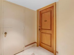 19707 Turnberry Way TH6, Aventura FL 33180