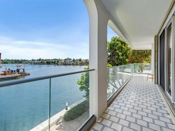 19707 Turnberry Way TH6, Aventura FL 33180