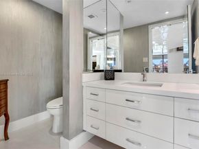 19707 Turnberry Way TH6, Aventura FL 33180