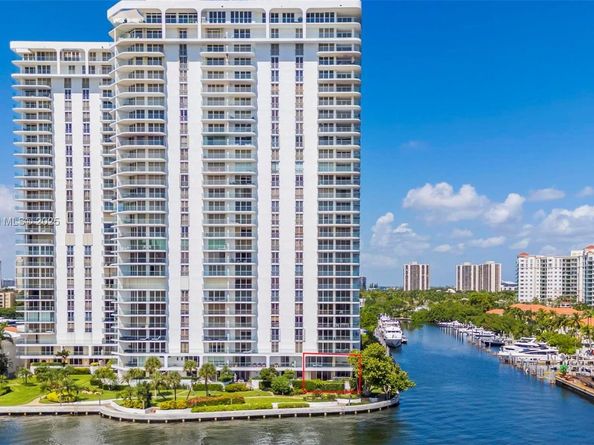 19707 Turnberry Way TH6, Aventura FL 33180