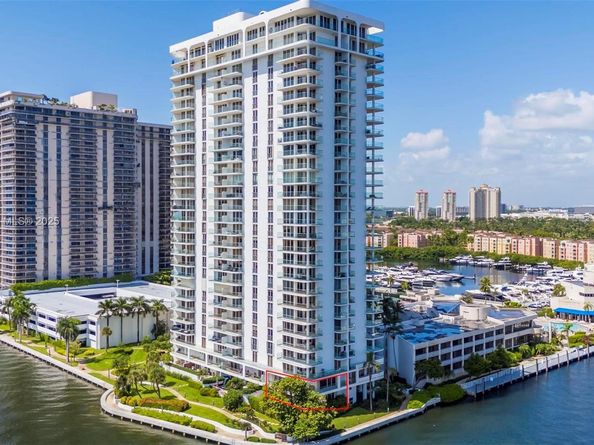 19707 Turnberry Way TH6, Aventura FL 33180