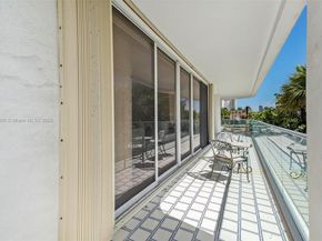 19707 Turnberry Way TH6, Aventura FL 33180