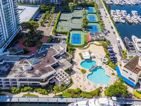 19707 Turnberry Way TH6, Aventura FL 33180