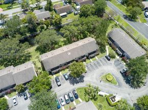 4715 NW 82nd Ave 1405, Lauderhill FL 33351