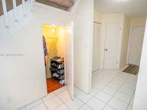 4715 NW 82nd Ave 1405, Lauderhill FL 33351