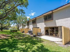4715 NW 82nd Ave 1405, Lauderhill FL 33351