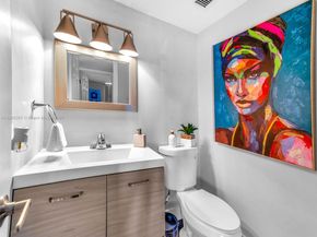 3800 Hillcrest Dr 907, Hollywood FL 33021