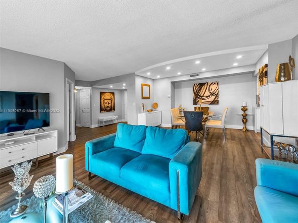 3800 Hillcrest Dr 907, Hollywood FL 33021