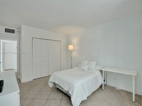 5005 Collins Ave 725, Miami Beach FL 33140