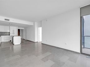 88 SW 7th St 1006, Miami FL 33130