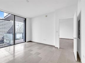 88 SW 7th St 1006, Miami FL 33130