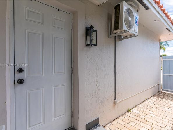9901 SW 35th Ter, Miami FL 33165