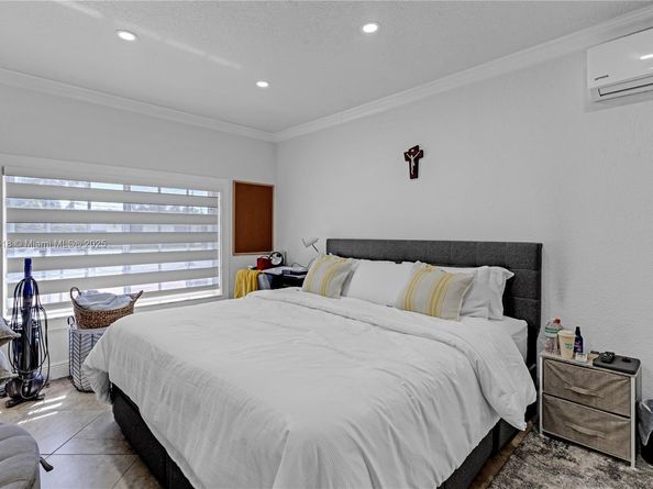 9901 SW 35th Ter, Miami FL 33165