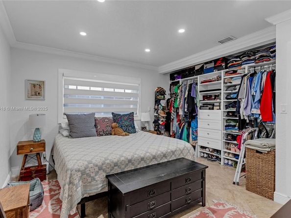 9901 SW 35th Ter, Miami FL 33165