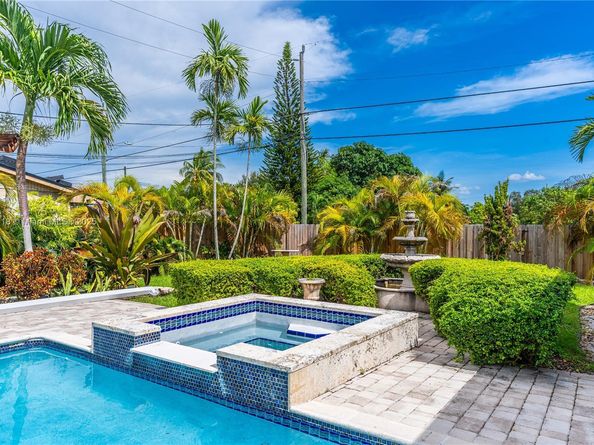 9901 SW 35th Ter, Miami FL 33165
