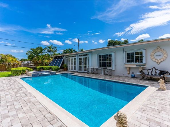 9901 SW 35th Ter, Miami FL 33165