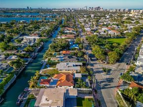 7770 Hawthorne Ave, Miami Beach FL 33141
