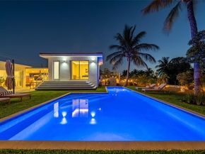 7770 Hawthorne Ave, Miami Beach FL 33141