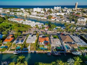7770 Hawthorne Ave, Miami Beach FL 33141