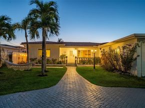 7770 Hawthorne Ave, Miami Beach FL 33141